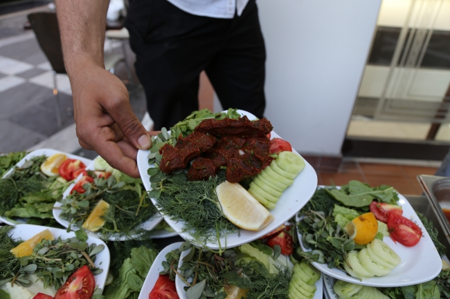 Şanlıurfa'da iftar sofralarını süsleyen muhteşem lezzetler
